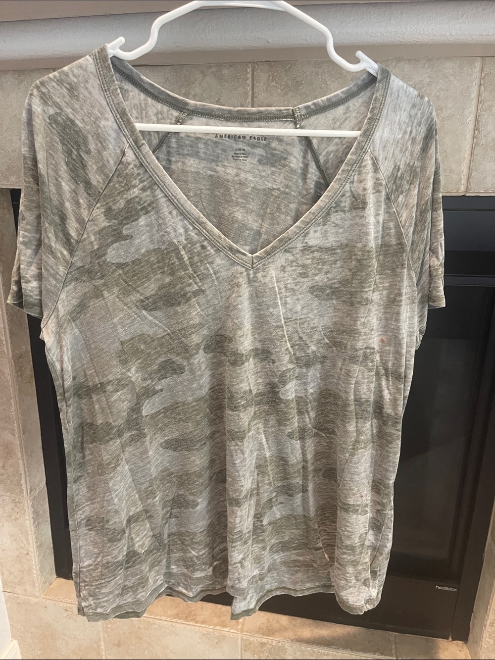 American Eagle Outfitters Olive Camo V-Neck Short Sleeve Tee